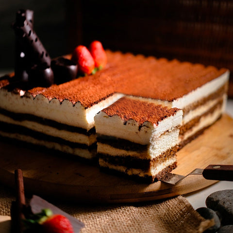 Tiramisu Cake
