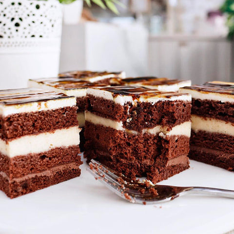 Outerbloom Caramelux Cake