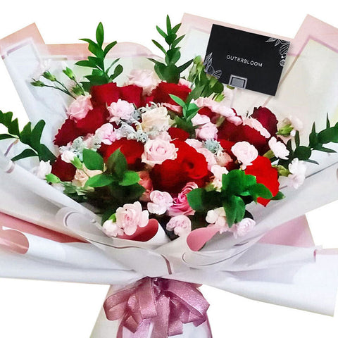 Dolores Hand Bouquet