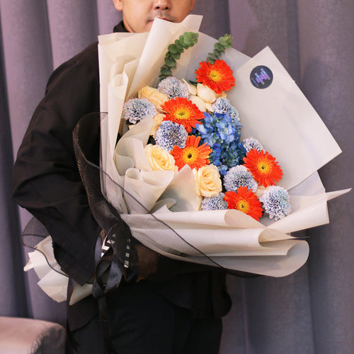 Love Parade Bouquet