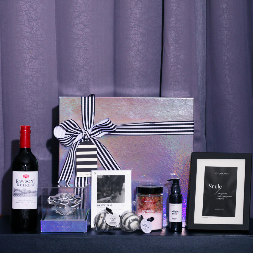 Moonlight Hologlow Hampers
