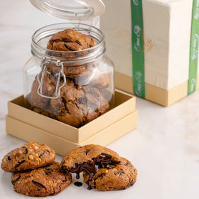 Oma Elly Loaded Cookies Hampers