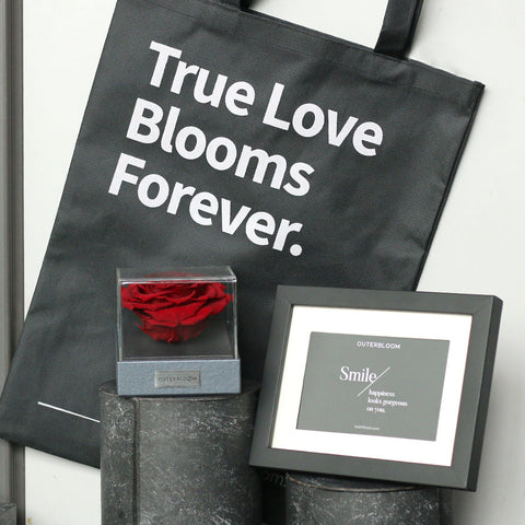 Outerbloom Moment of Love