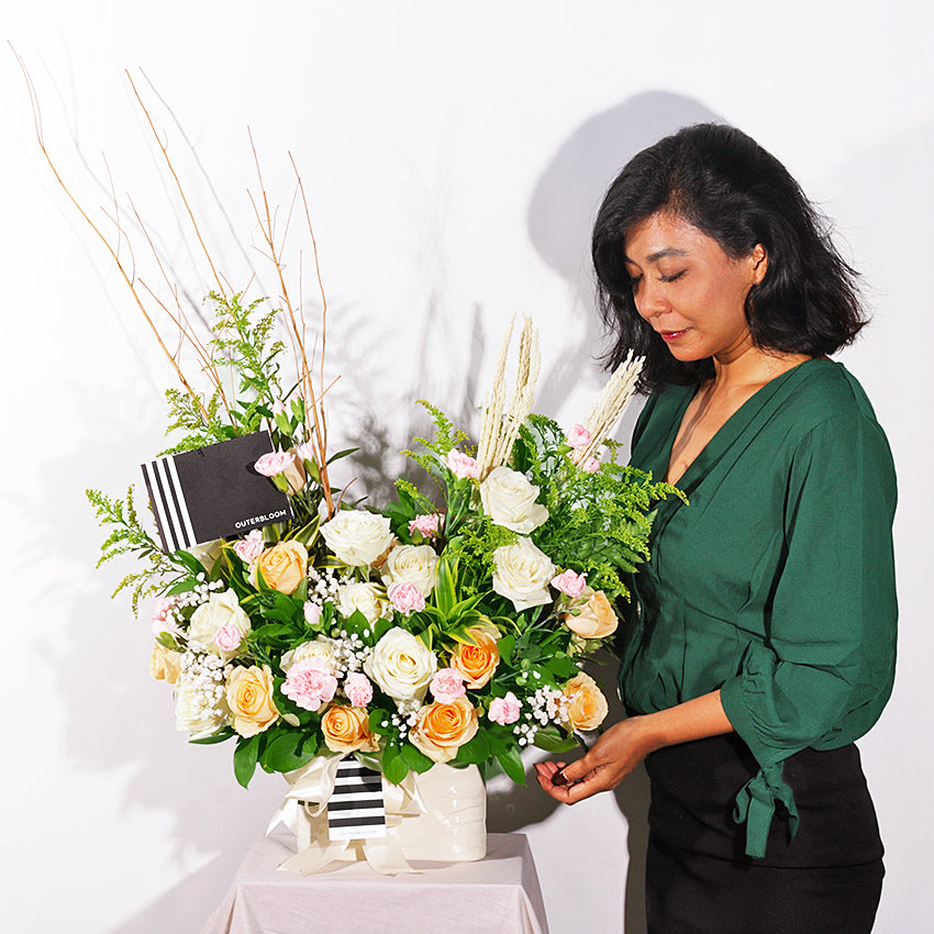 Peachy Green in Vase