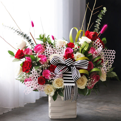 Rose Queen in Vase