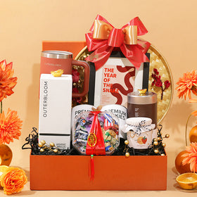 Signature CNY Deluxe Hampers