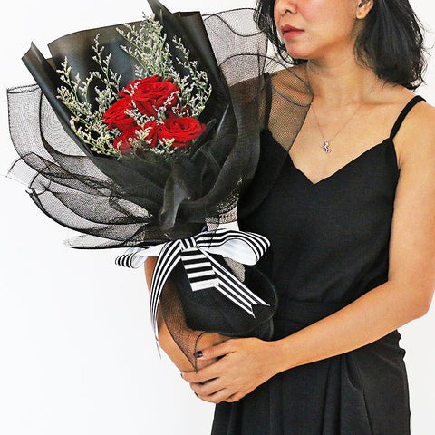 Signature Midnight Kiss Bouquet - Classic