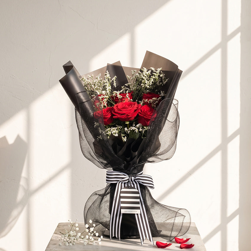 Signature Midnight Kiss Bouquet - Classic