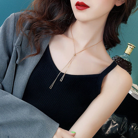 Triangle Bond Necklace