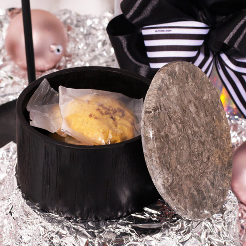 Signature Christmas Holo Wowmazing Hampers