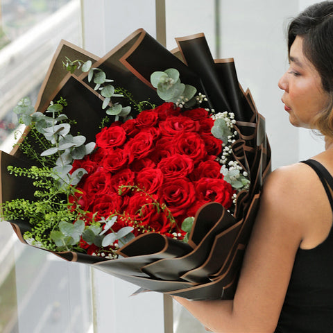 [Valentine] Bella Rouge Bouquet