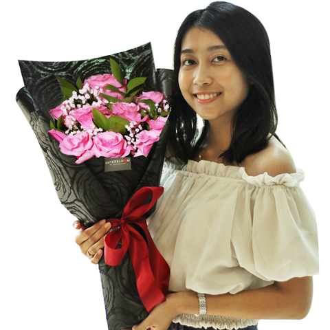 The Classic Midnight Hand Bouquet Sweet Pink