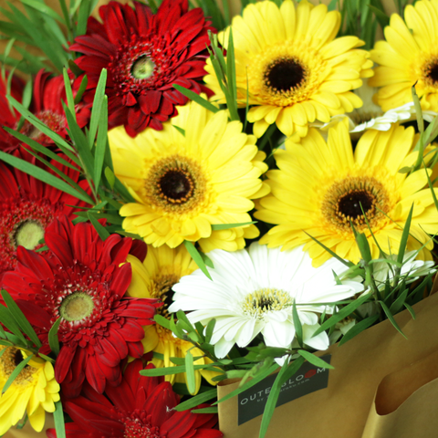 Kisses Under Sunlight Hand Bouquet