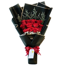 [Valentine] Classic Midnight Hand Bouquet - Fiery Red